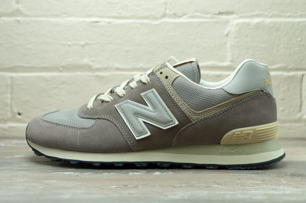 New Balance 574 ML574GYE Friends & Family