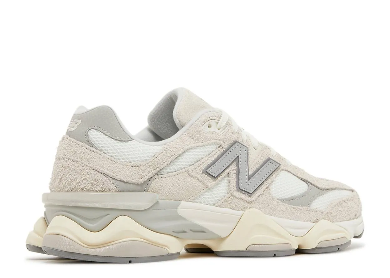 New Balance 9060 Moonbeam Sea Salt