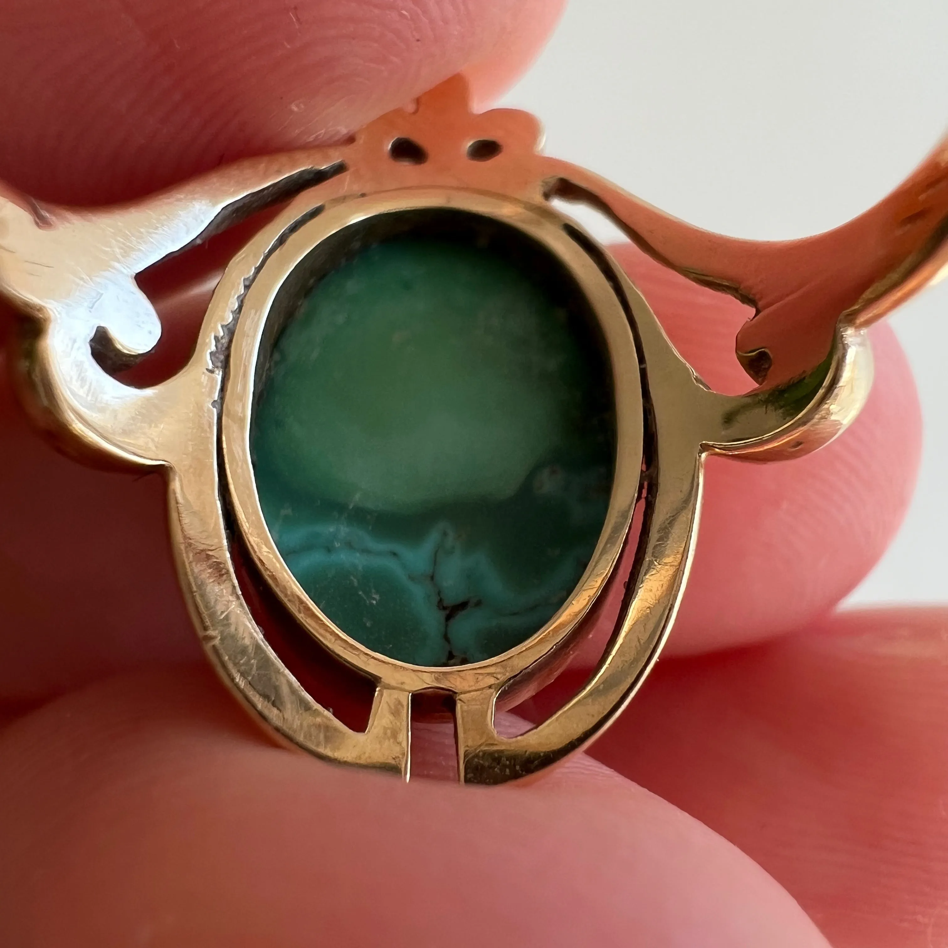 V I N T A G E // crowned turquoise / 14k yellow gold with bold natural turquoise cabochon / size 5.75